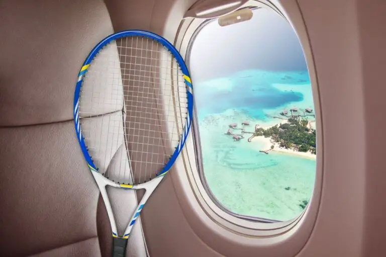 Are tennis rackets allowed on airplanes?