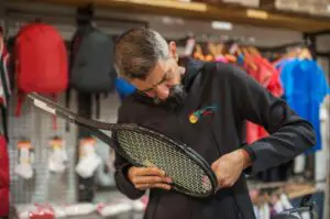 Do tennis racket strings make a difference?