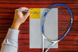 How to Hold a Tennis Racket Left-Handed: Tips for Lefties